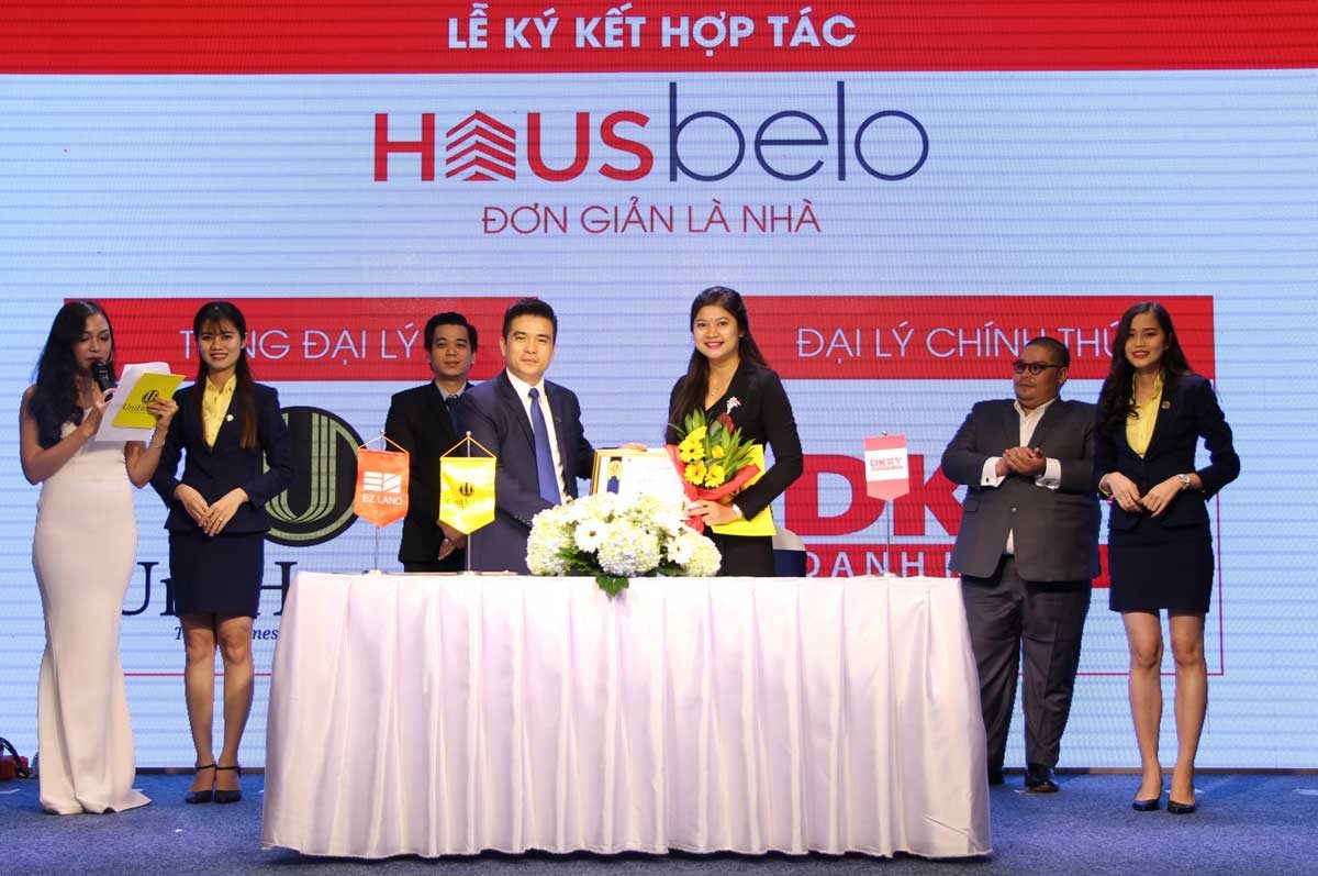 Lễ ký kết hợp tác Phân phối F1 Dự án Hausbelo Lễ ký kết hợp tác Phân phối F1 Dự án Hausbelo